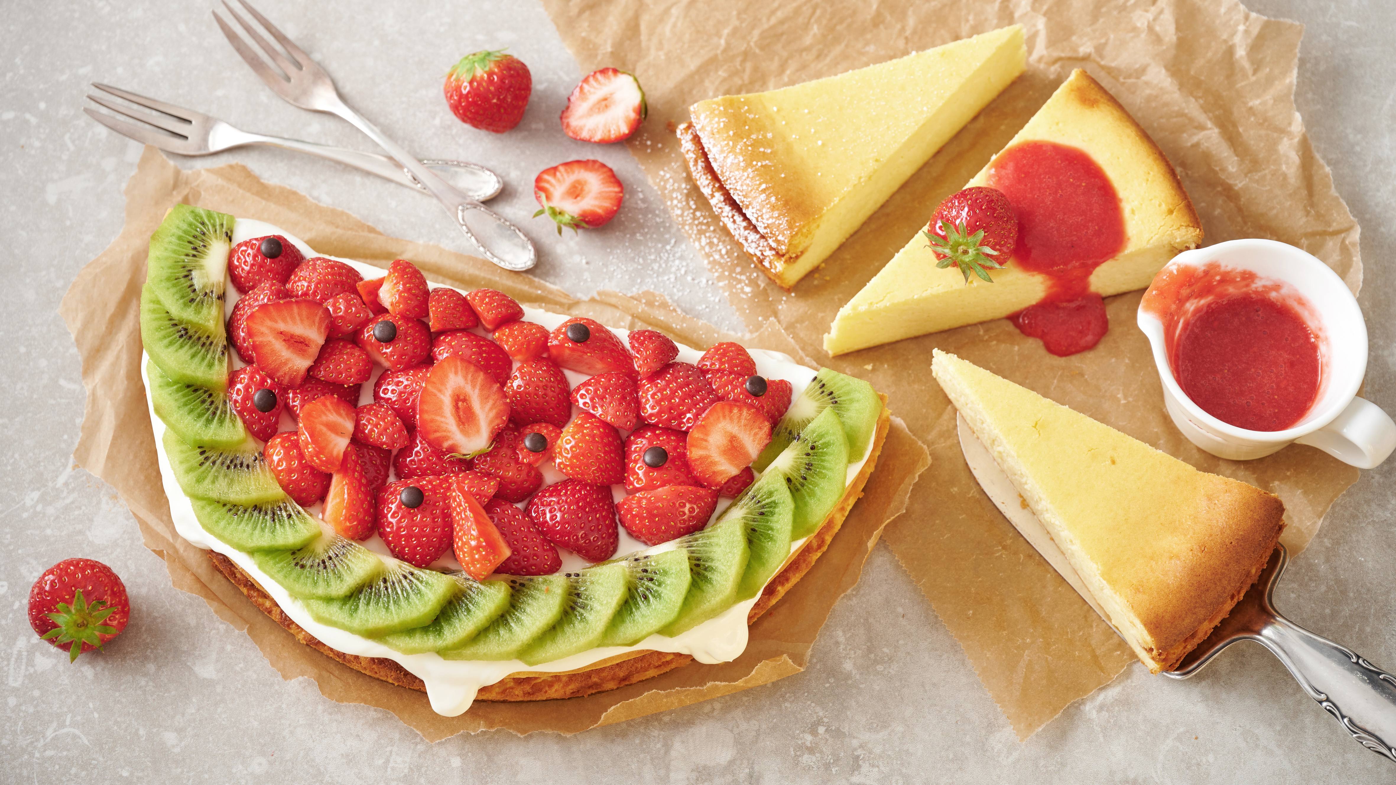 recipe image Käsekuchen mit Erdbeeren