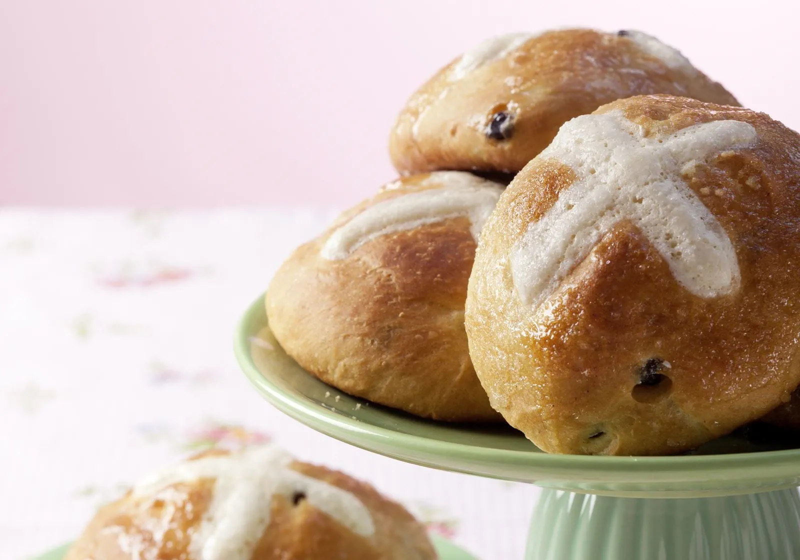 recipe image Hot Cross Buns - englische Osterbrötchen