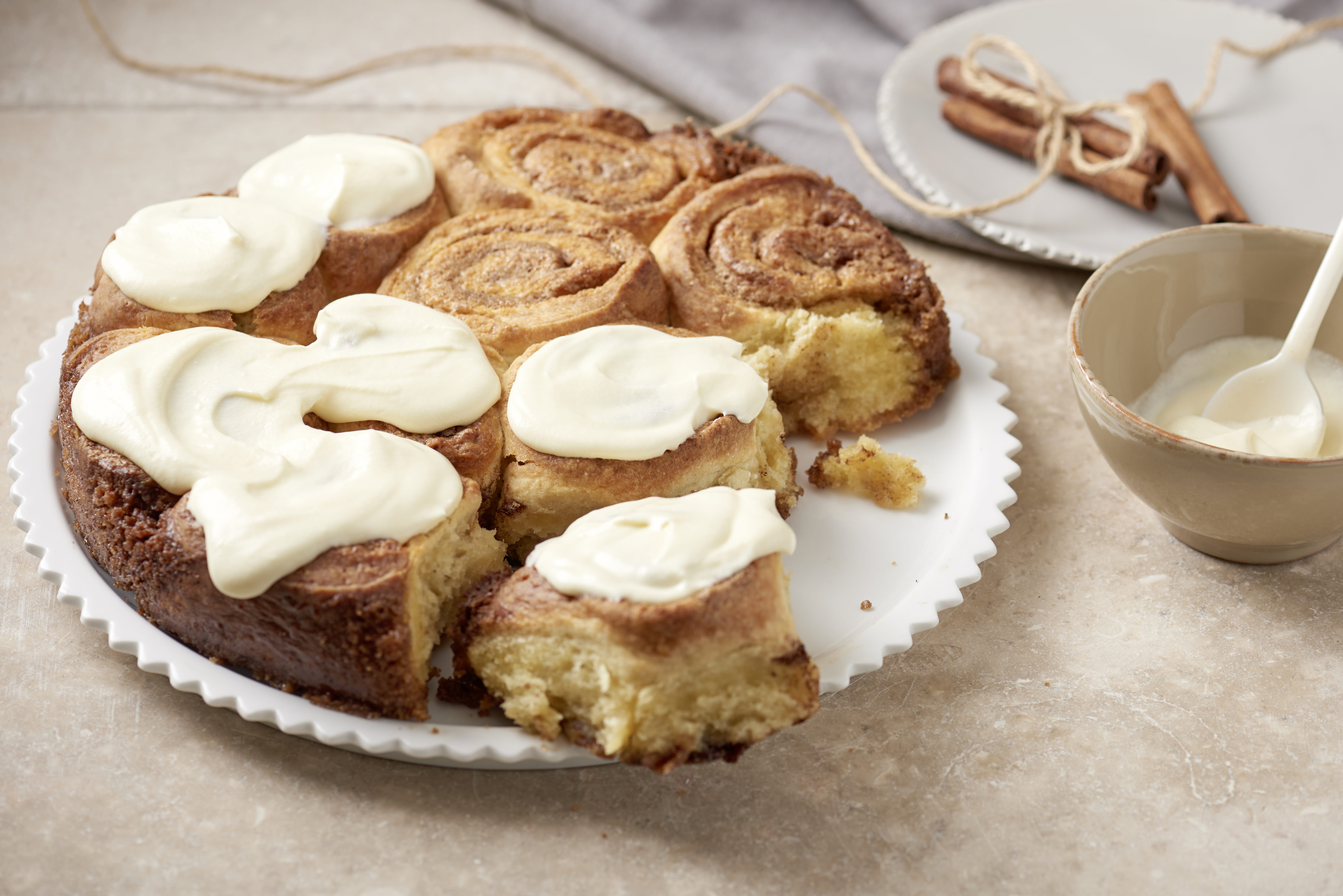 Schnelle Zimtrollen ohne Hefe | Sanella Schnelle Zimtrollen ohne Hefe | Sanella