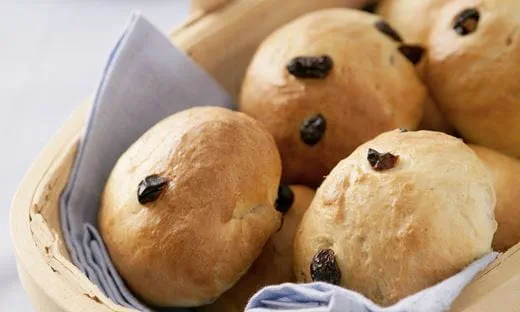 recipe image Rosinenbrötchen