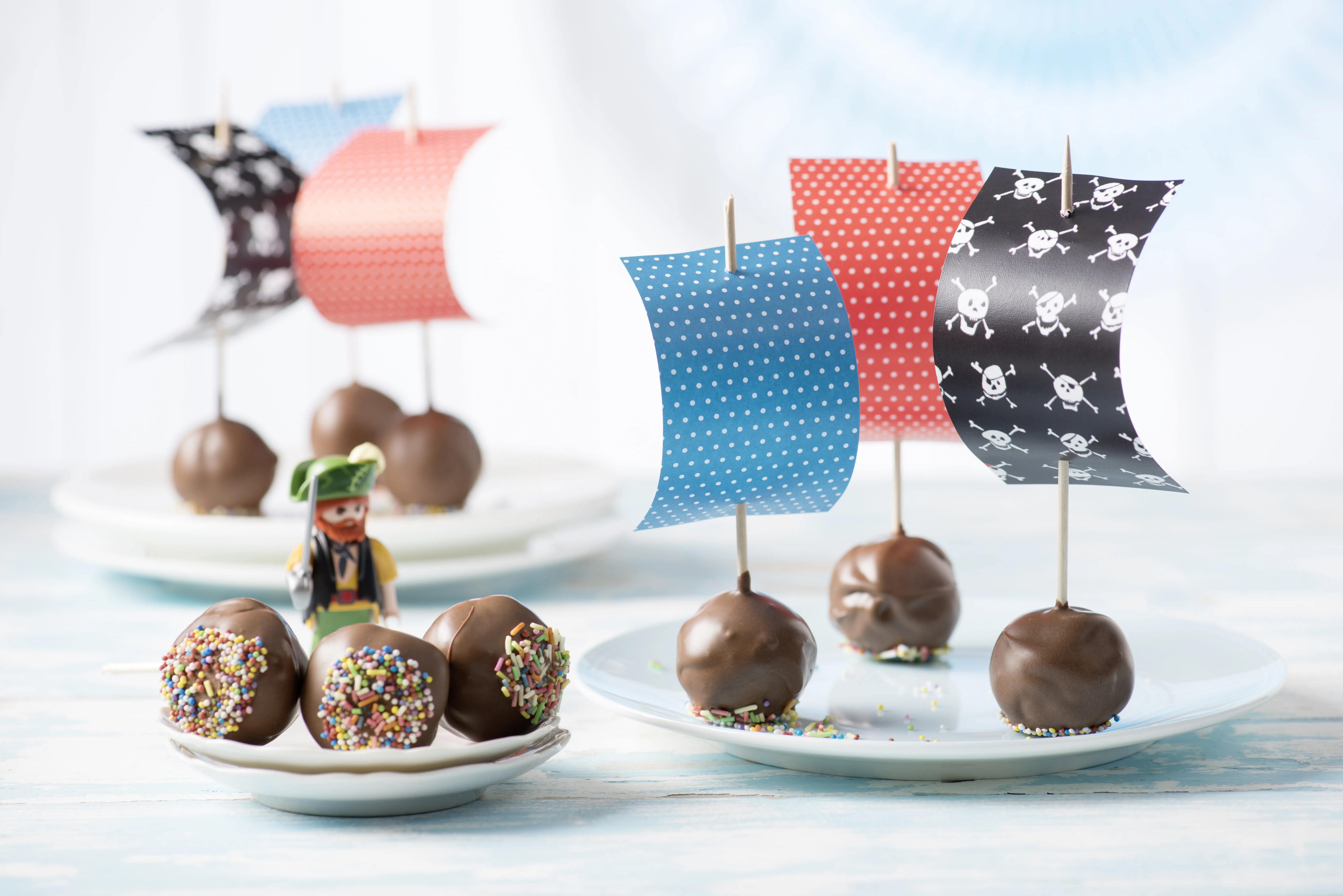 recipe image Piratenschiffchen aus Cake Pops