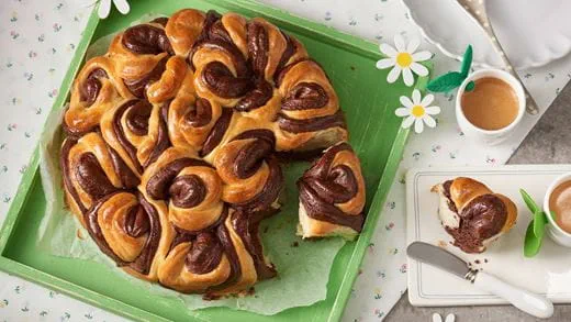 recipe image Marmorierte Brioche-Rose