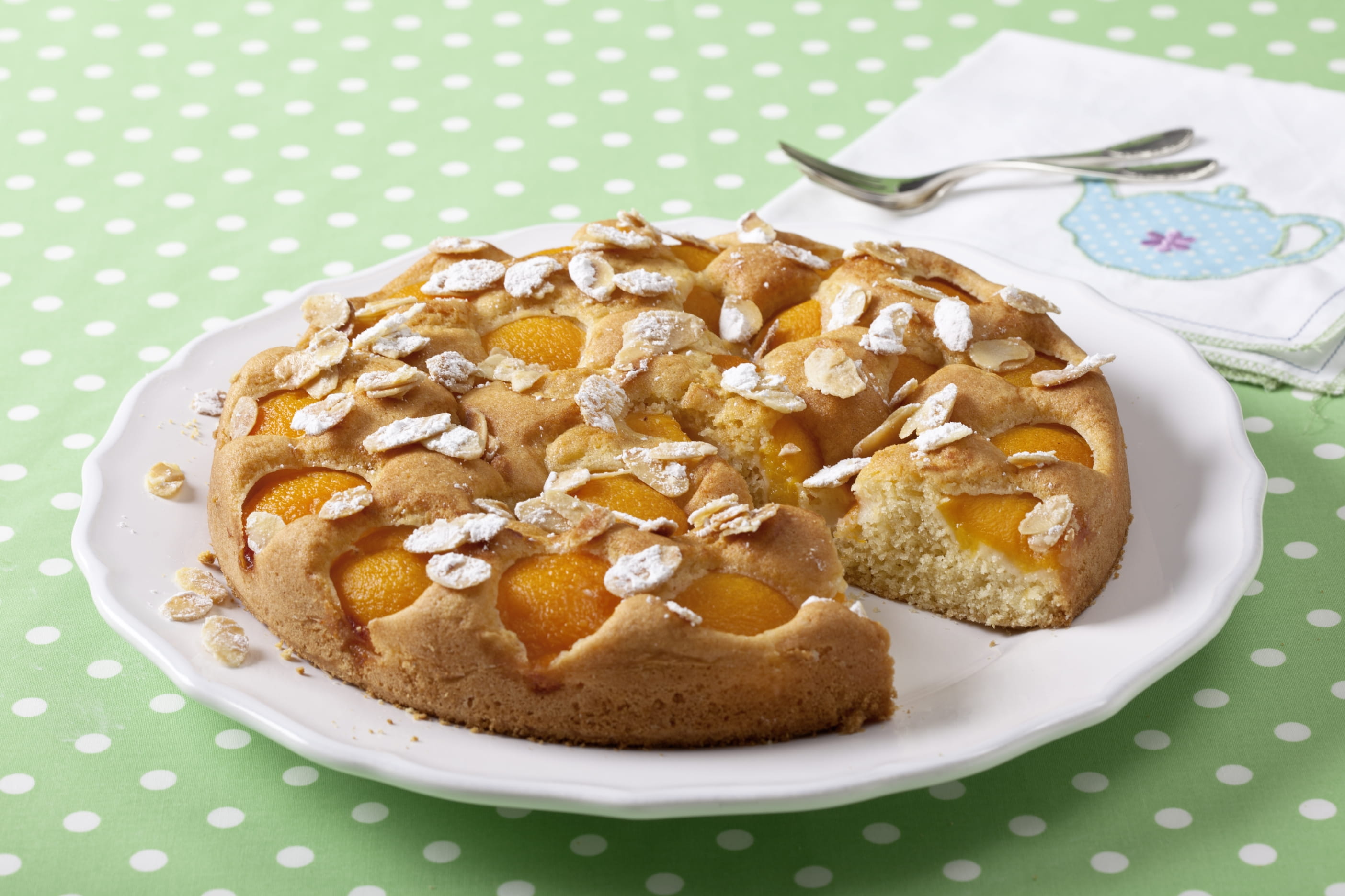 recipe image Aprikosenkuchen mit Zuckermandeln